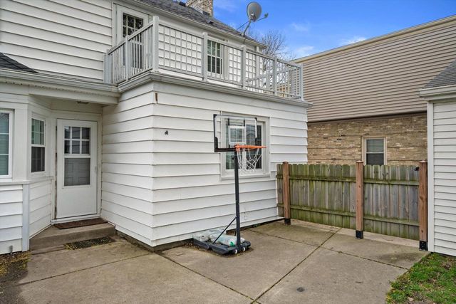 722 Orchard STREET, Racine, WI 53405