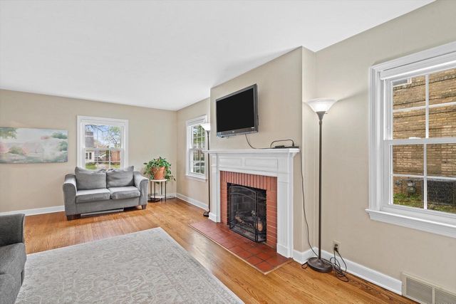722 Orchard STREET, Racine, WI 53405