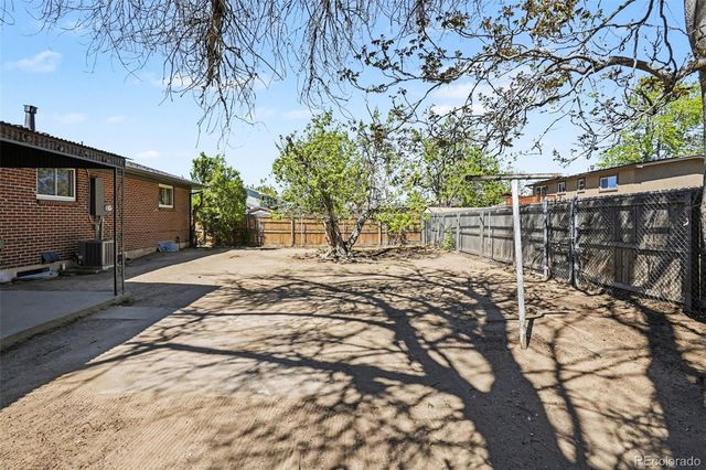 5034 Scranton Court, Denver, CO 80239