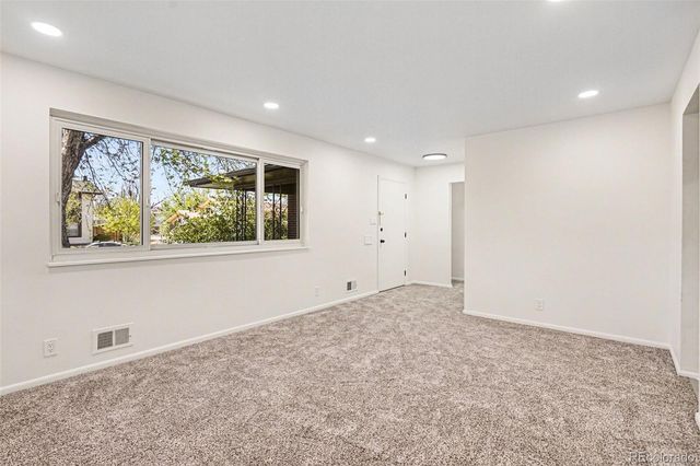 5034 Scranton Court, Denver, CO 80239