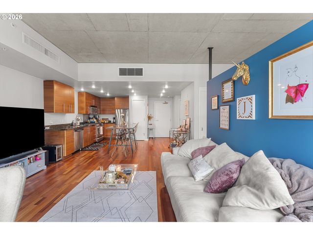 1830 Nw RIVERSCAPE St 407, Portland, OR 97209