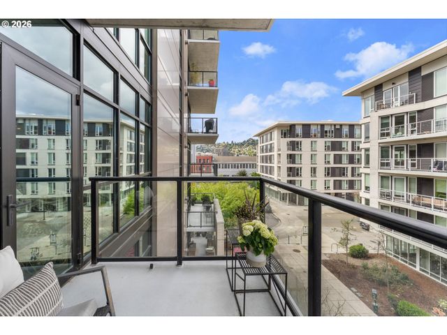 1830 Nw RIVERSCAPE St 407, Portland, OR 97209