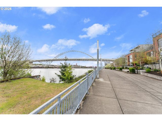 1830 Nw RIVERSCAPE St 407, Portland, OR 97209