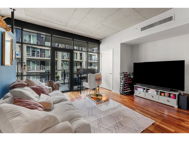 1830 Nw RIVERSCAPE St 407, Portland, OR 97209