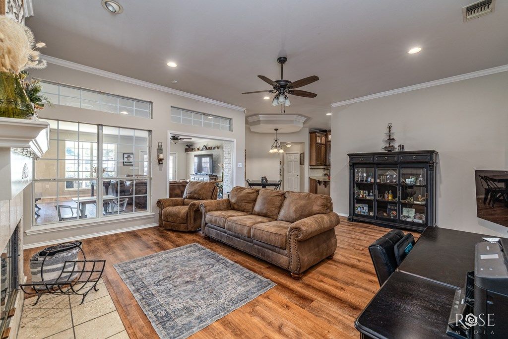 Image 4 of property listing at 3421 Silver Spur Dr, San Angelo, TX 76904