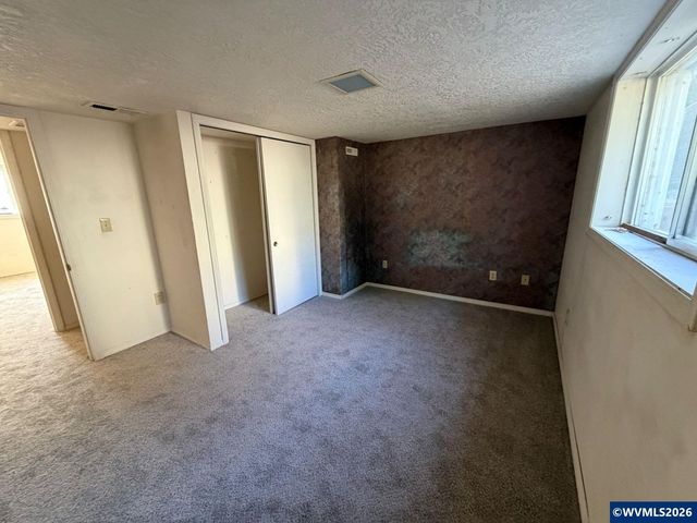 1760 Norway St NE, Salem, OR 97301