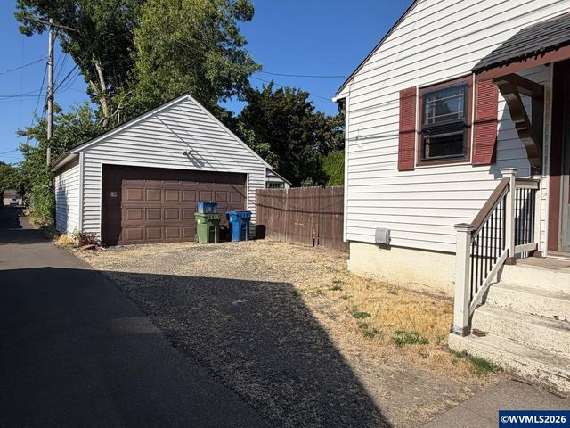 1760 Norway St NE, Salem, OR 97301