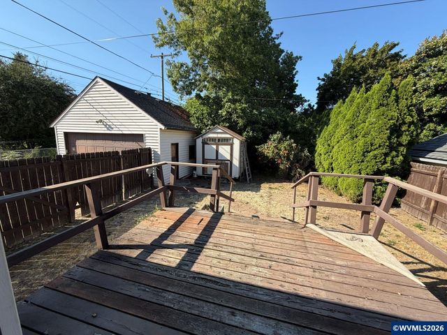 1760 Norway St NE, Salem, OR 97301