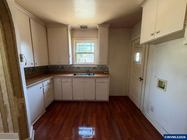 1760 Norway St NE, Salem, OR 97301