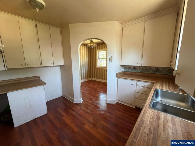 1760 Norway St NE, Salem, OR 97301