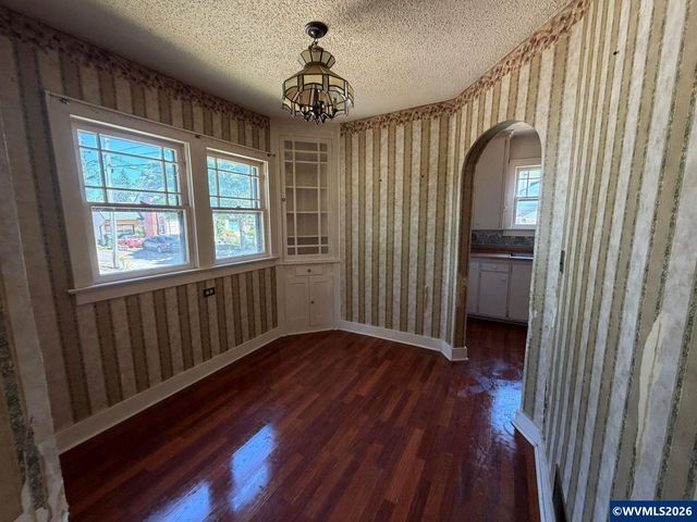 1760 Norway St NE, Salem, OR 97301