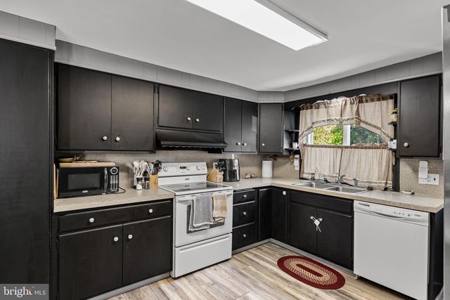 34 BOWEN AVE, Woodstown, NJ 08098