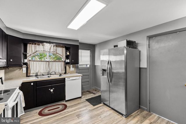 34 BOWEN AVE, Woodstown, NJ 08098