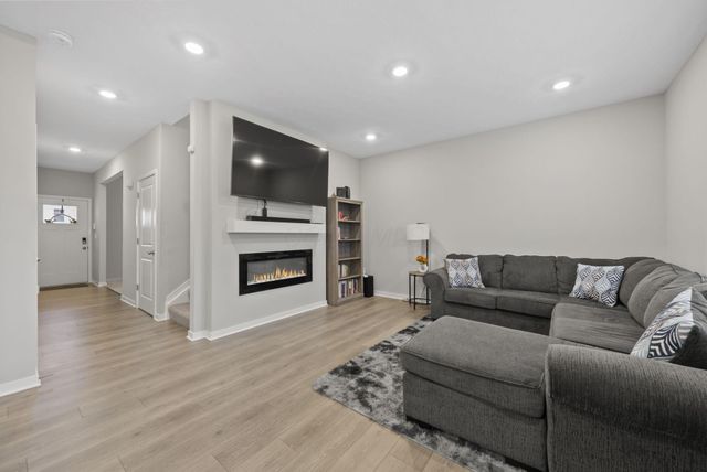 483 Madison Way, Plain City, OH 43064