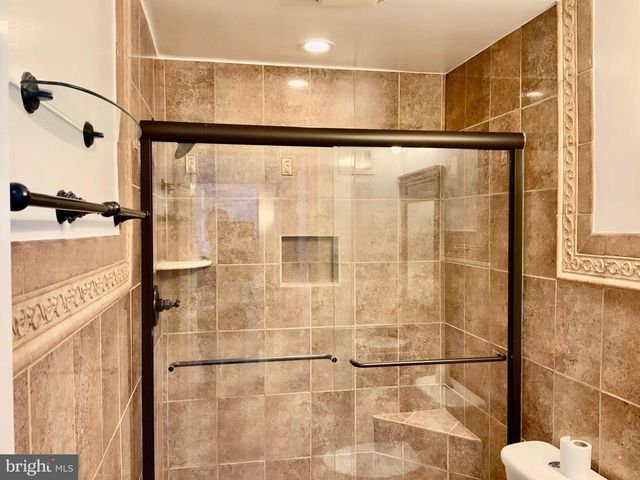 5611 MONROE ST, Hyattsville, MD 20784