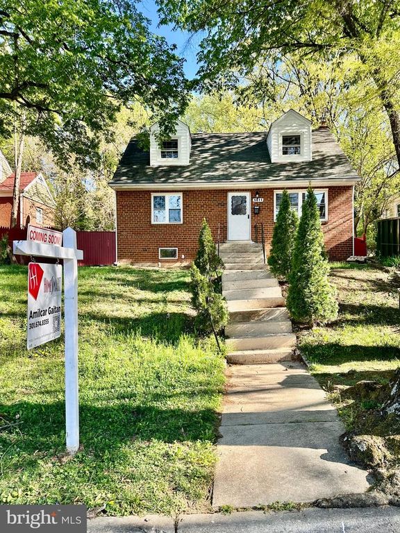 5611 MONROE ST, Hyattsville, MD 20784
