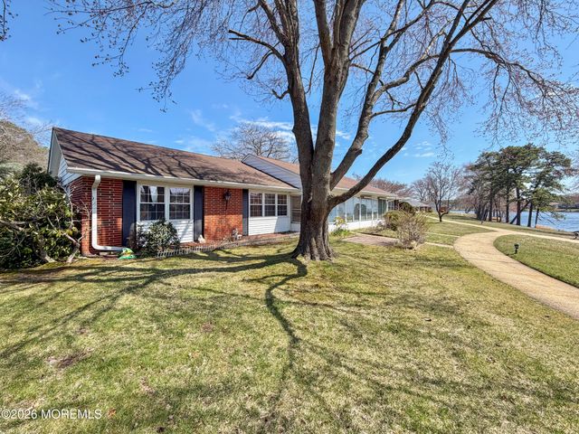 703 Plymouth Drive A, Lakewood, NJ 08701