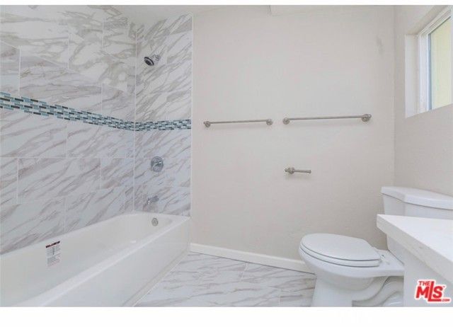 10523 Pace, Los Angeles, CA 90002