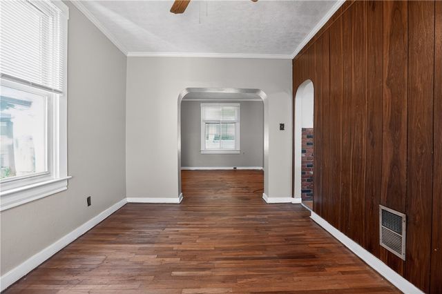 323 31st St, Mckeesport, PA 15132