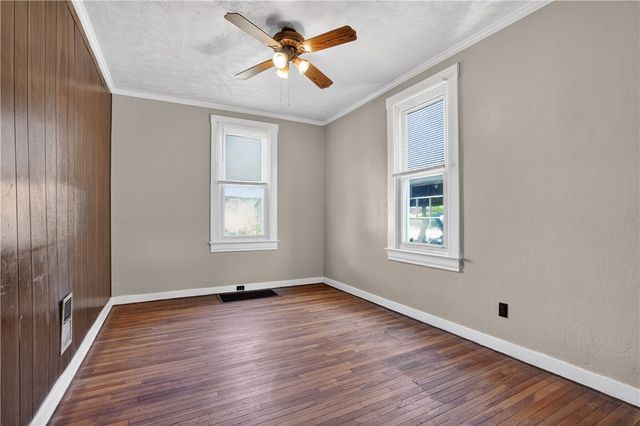 323 31st St, Mckeesport, PA 15132