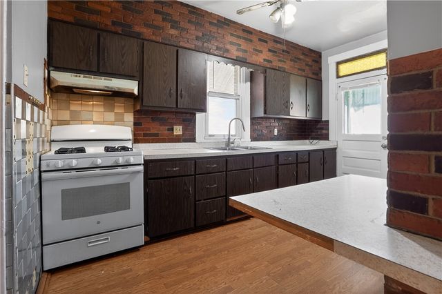 323 31st St, Mckeesport, PA 15132