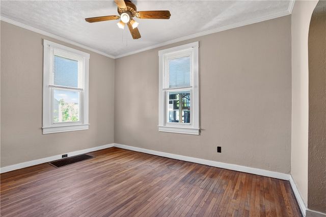 323 31st St, Mckeesport, PA 15132