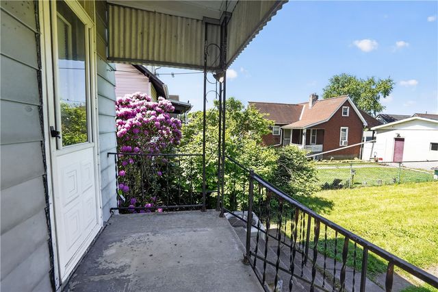 323 31st St, Mckeesport, PA 15132