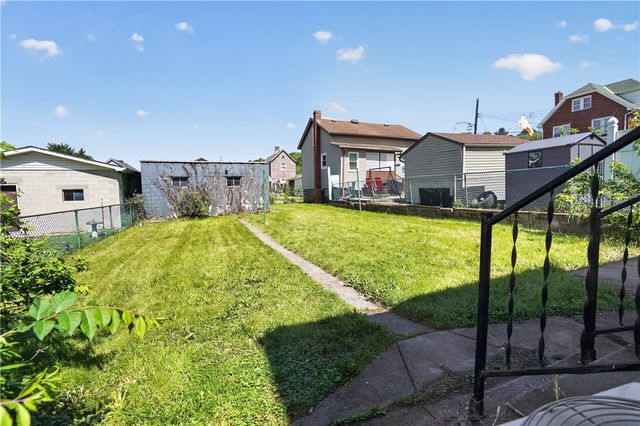 323 31st St, Mckeesport, PA 15132