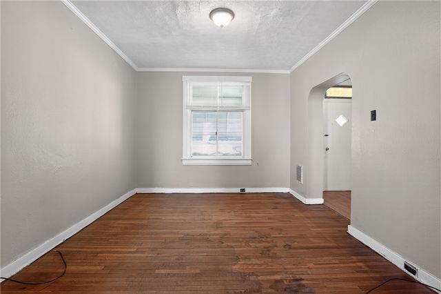 323 31st St, Mckeesport, PA 15132