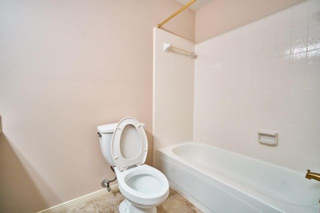 5022 Moss Run Drive, Missouri City, TX 77459