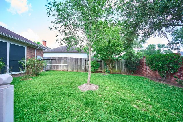 5022 Moss Run Drive, Missouri City, TX 77459