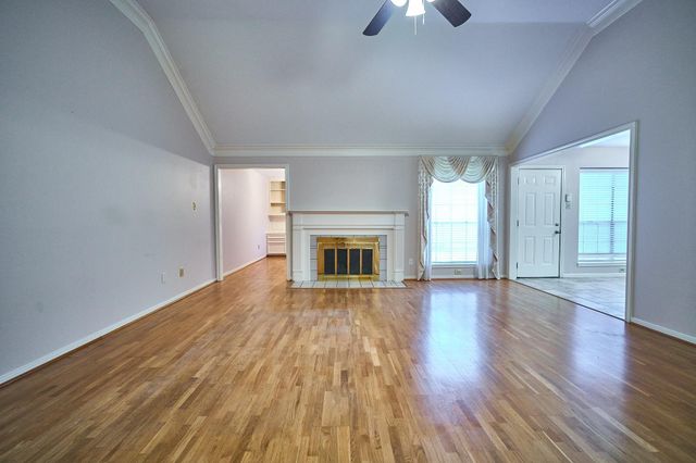 5022 Moss Run Drive, Missouri City, TX 77459