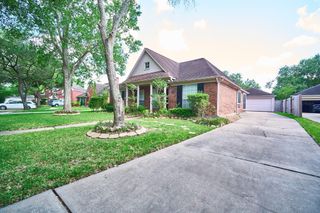 5022 Moss Run Drive, Missouri City, TX 77459