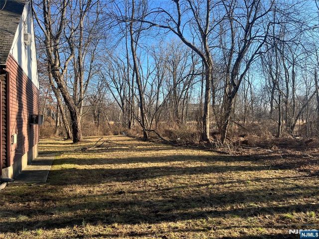 539 Sandra Place, Teaneck, NJ 07666