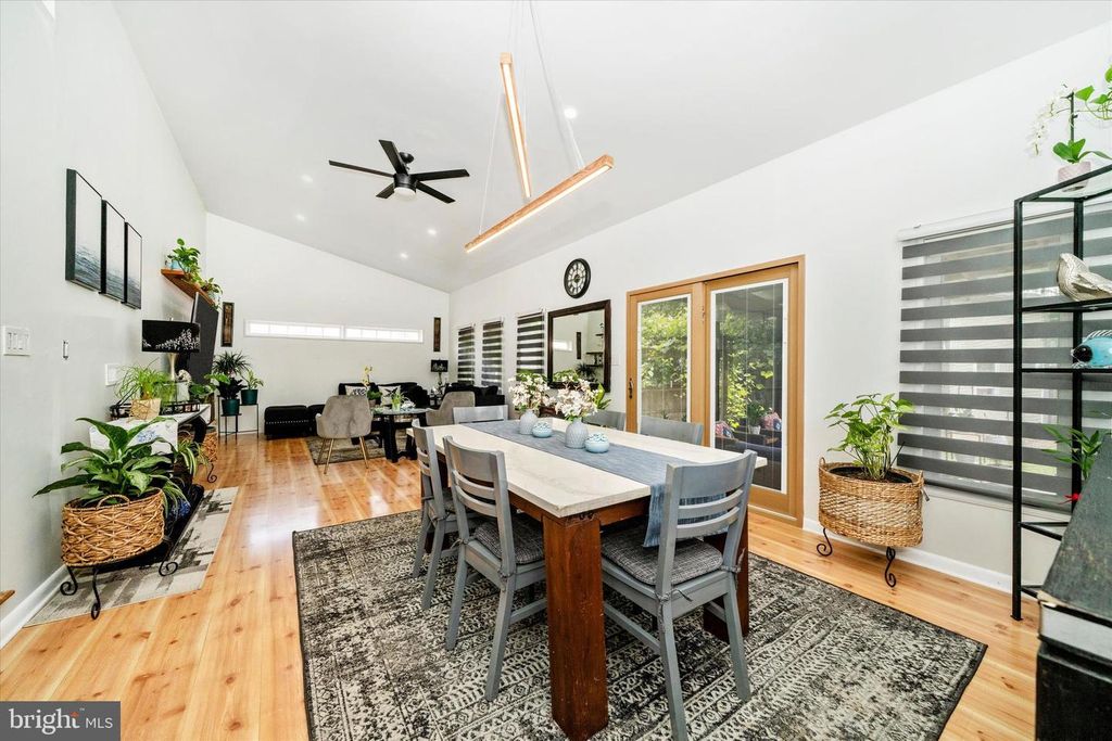 Image 21 of property listing at 11816 SELFRIDGE RD, Silver Spring, MD 20906