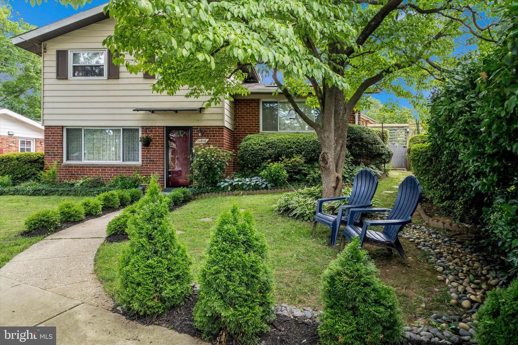 Image 3 of property listing at 11816 SELFRIDGE RD, Silver Spring, MD 20906