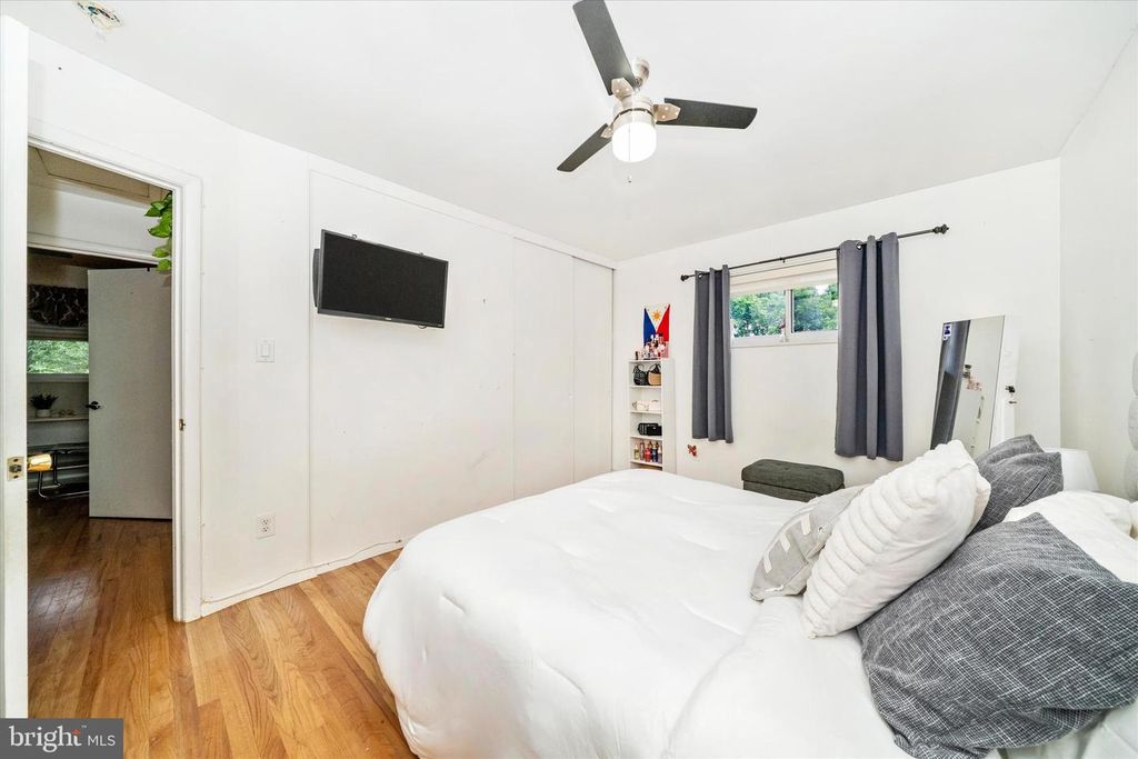 Image 34 of property listing at 11816 SELFRIDGE RD, Silver Spring, MD 20906