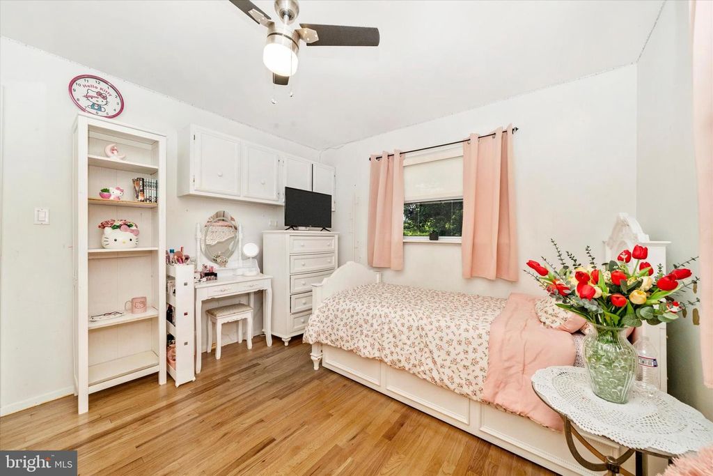 Image 37 of property listing at 11816 SELFRIDGE RD, Silver Spring, MD 20906