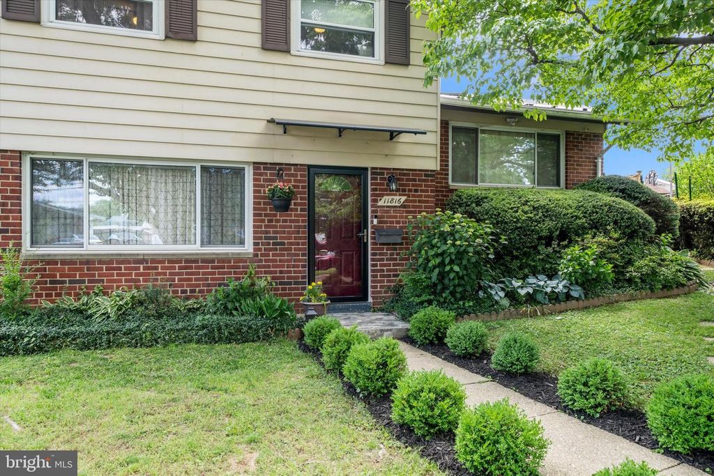 Image 4 of property listing at 11816 SELFRIDGE RD, Silver Spring, MD 20906