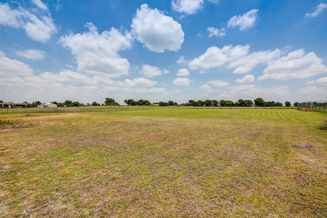 7466 County Road 573, Blue Ridge, TX 75424