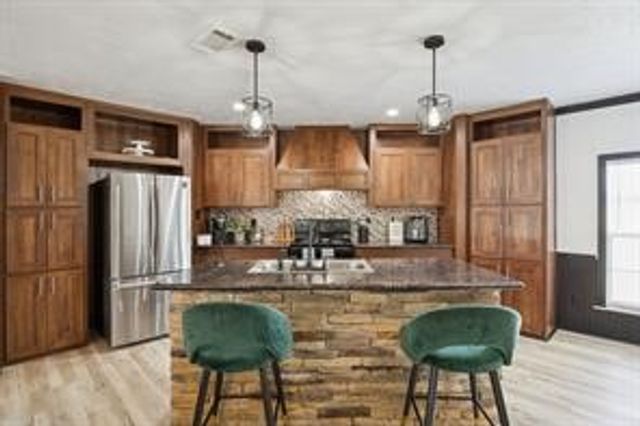 7466 County Road 573, Blue Ridge, TX 75424