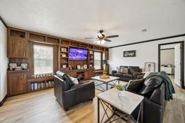 7466 County Road 573, Blue Ridge, TX 75424