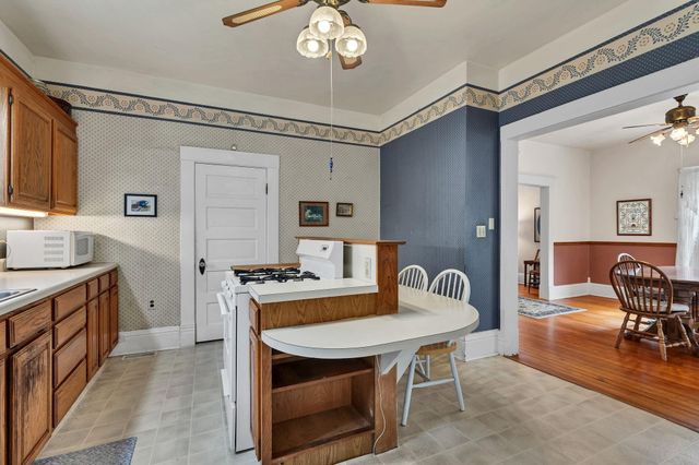 1337 N Wellington Place, Wichita, KS 67203