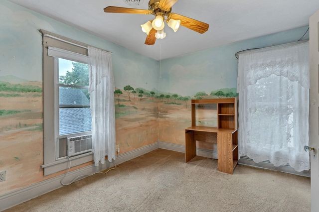 1337 N Wellington Place, Wichita, KS 67203