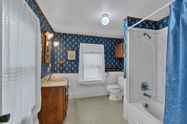1337 N Wellington Place, Wichita, KS 67203