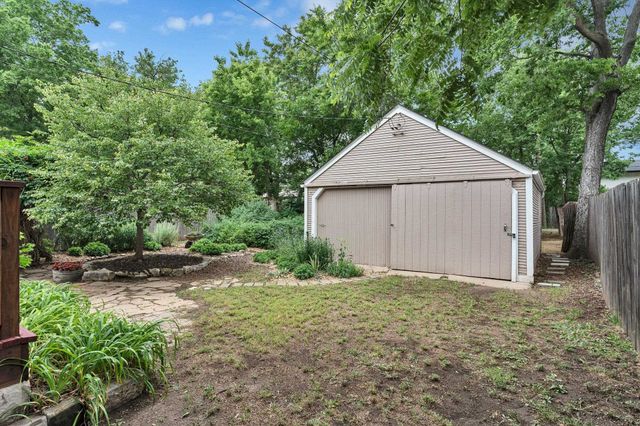 1337 N Wellington Place, Wichita, KS 67203