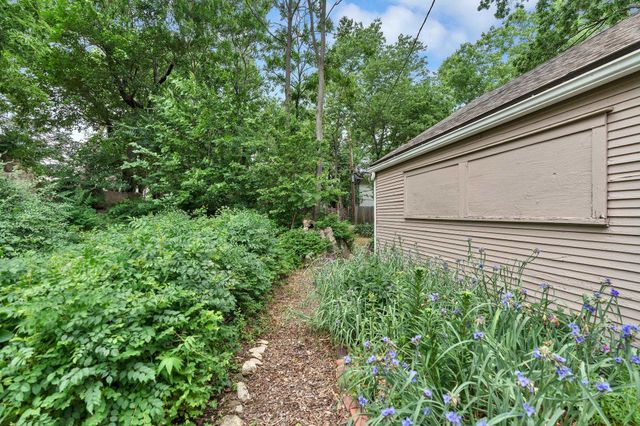 1337 N Wellington Place, Wichita, KS 67203
