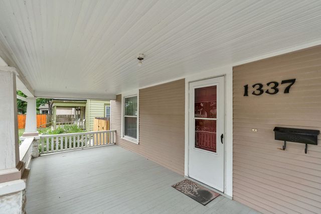1337 N Wellington Place, Wichita, KS 67203