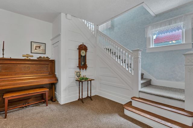 1337 N Wellington Place, Wichita, KS 67203