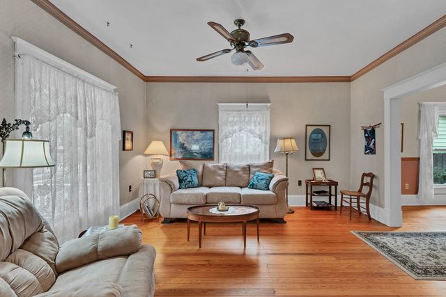 1337 N Wellington Place, Wichita, KS 67203